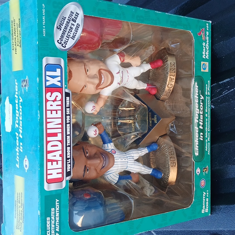 NWT HEADLINERS XL McGwire & Sosa